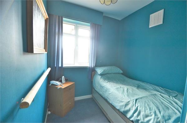 Lawrence Gardens, Mill Hill, NW7